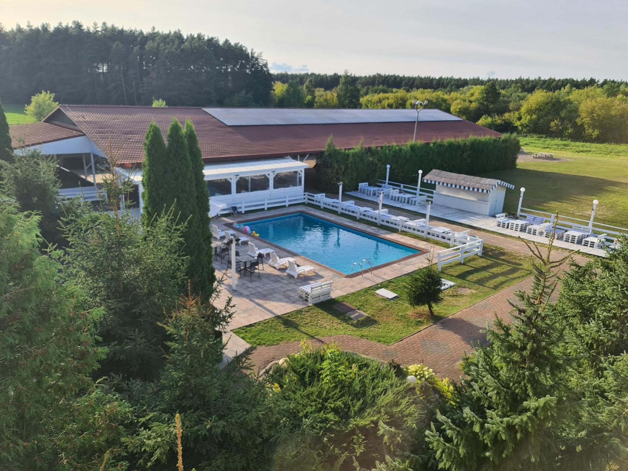 Hotel Kurpia Arte Nowogrod Exterior photo